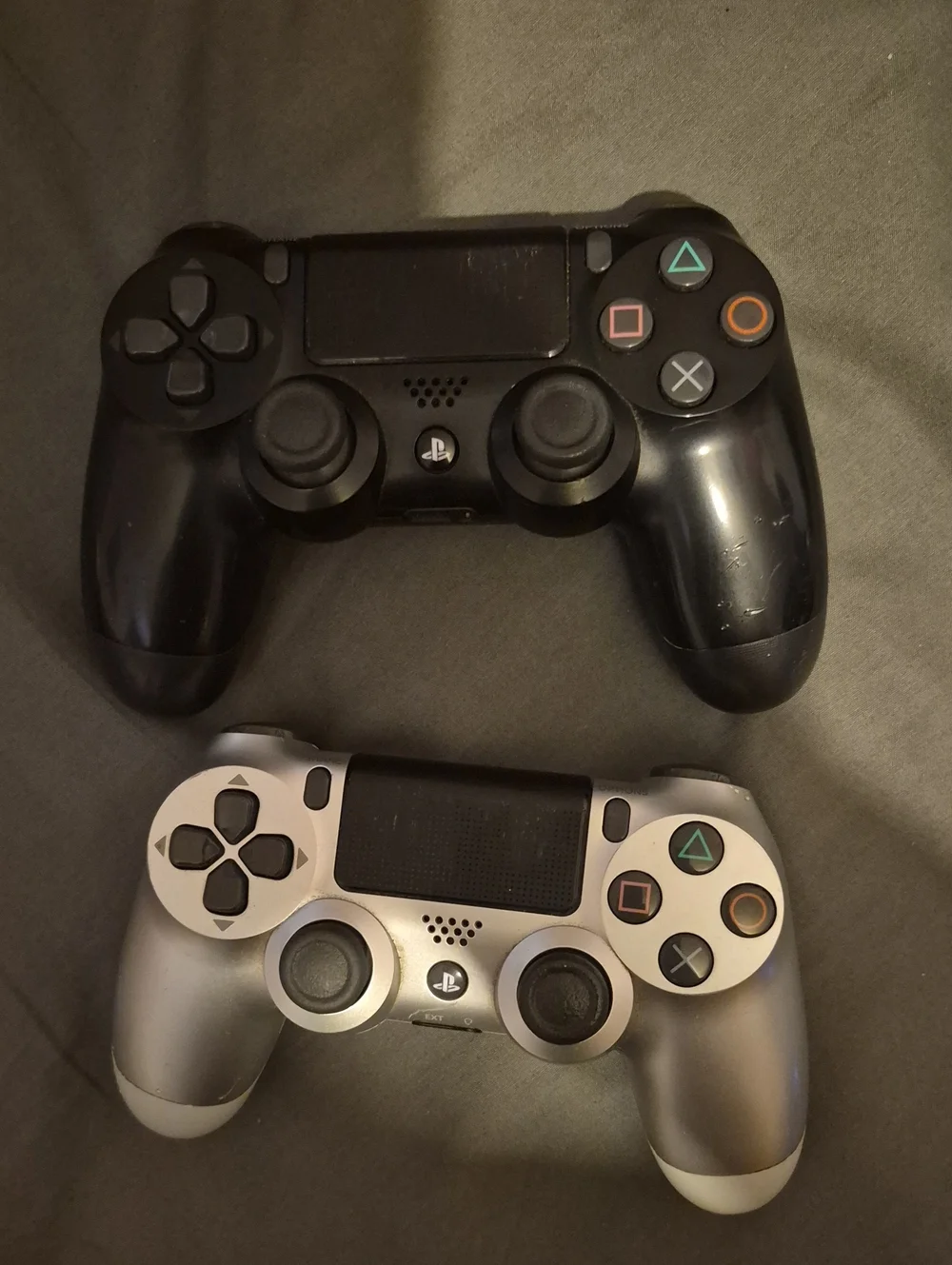 Playstation Wireless Controllers - Black / Silver